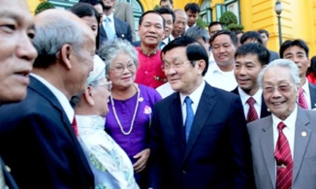 Interesado Vietnam en desarrollo de aldeas artesanales